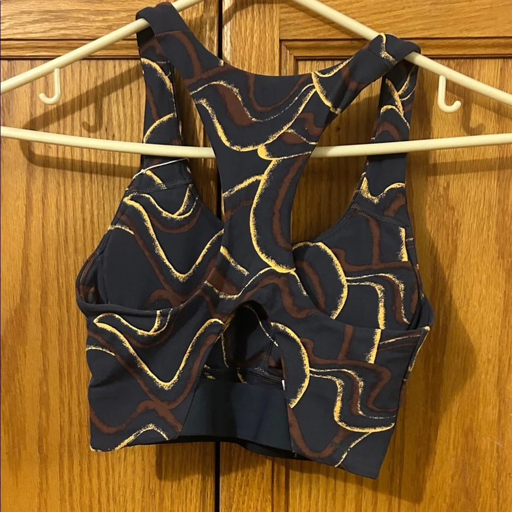 Patagonia Navy and Brown Wave Crop Top - Picture 2 of 5